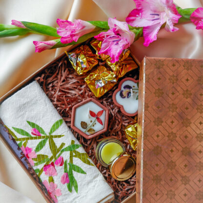 Calyz Brown Box Festive Hamper